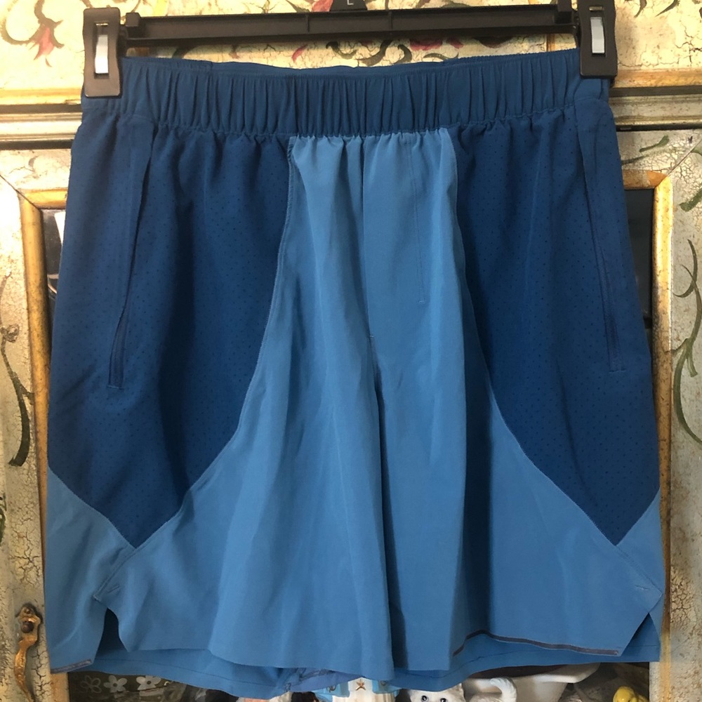 Men’s Lululemon “Switch Up” Shorts Small